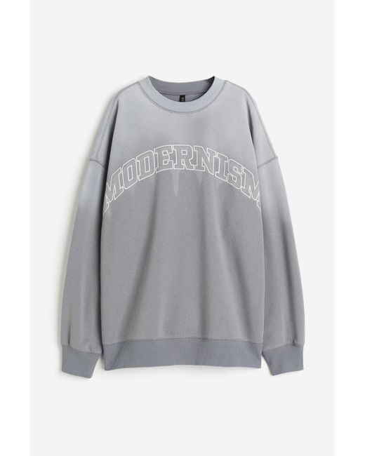 H&M Gray Oversized Sweatshirt mit Print