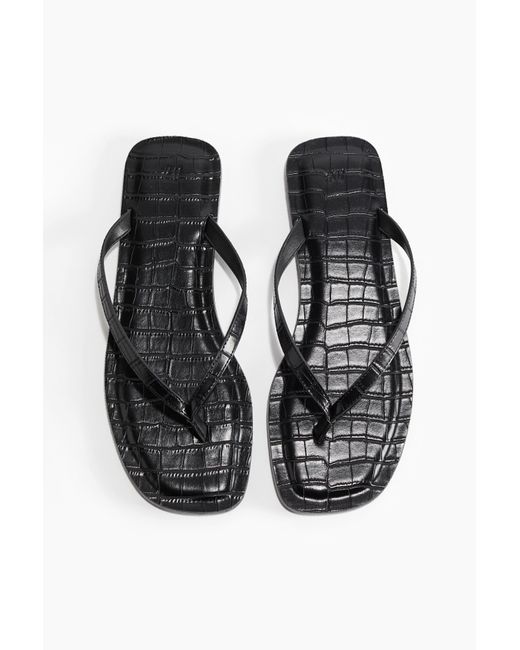 H&M Black Zehensandalen