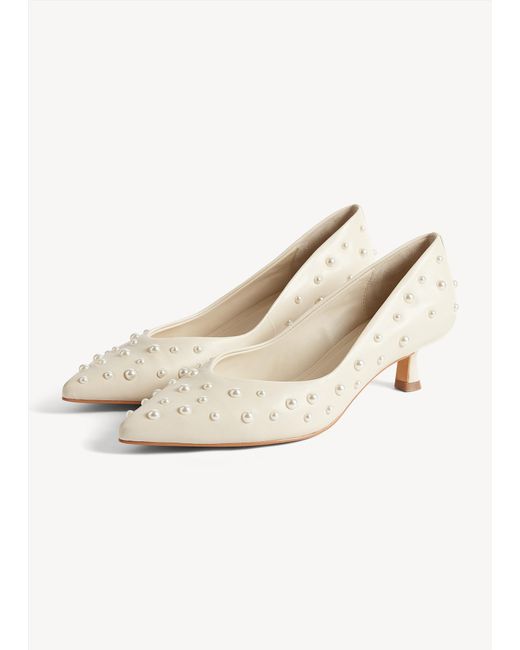 Hobbs White Carrie Courts