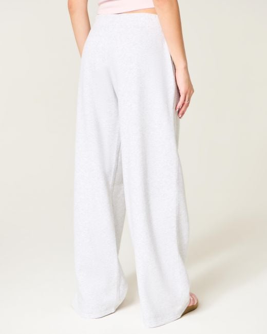 Hollister White Hollister Feel Good Sweetheart Graphic Baggy Sweatpants