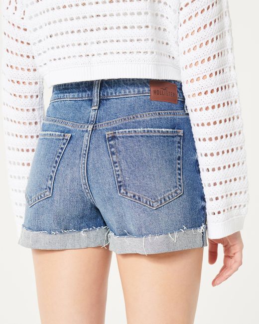 Hollister Blue Ultra-High-Rise Mom-Shorts aus Jeansstoff in mittlerer Waschung