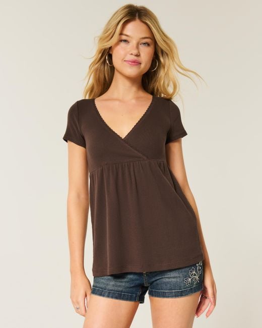Hollister Brown Lässiges, kurzärmliges Babydoll-Oberteil mit Spitzenbordüre