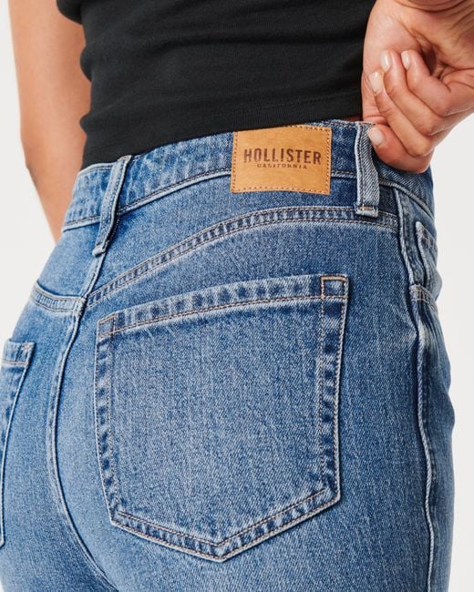 Hollister Blue Ultra High Rise Mom-Jeans in leuchtender, mittlerer Waschung