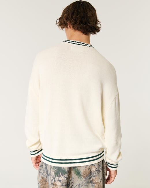 Hollister Kastiger Varsity-Pullover mit Rundhalsausschnitt in Natural für Herren