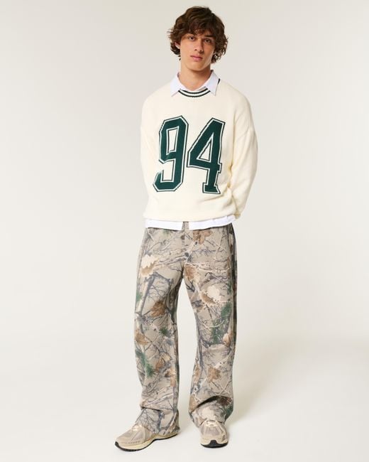 Hollister Kastiger Varsity-Pullover mit Rundhalsausschnitt in Natural für Herren