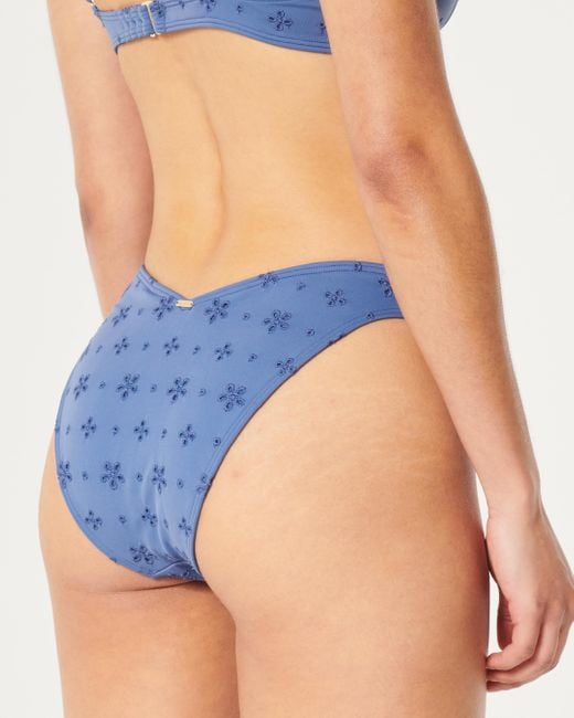 Hollister Blue Cheeky-Bikinihose mit Lochdesign, hohem Bein und V-Ausschnitt