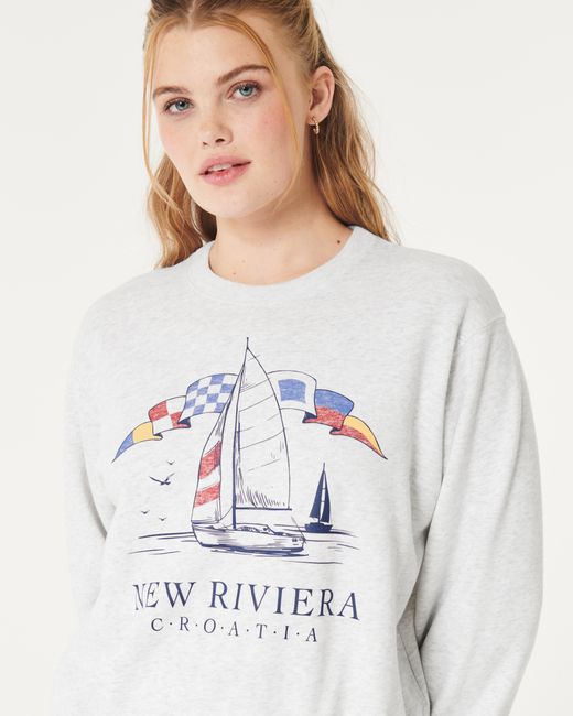 Hollister White Lässiges Sweatshirt mit Rundhalsausschnitt und New Riviera Croatia-Grafik