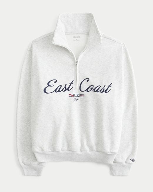 Hollister White Lässiges Sweatshirt mit Half Zip und East Coast-Grafik