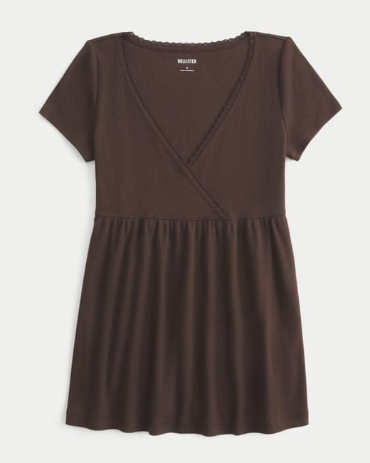 Hollister Brown Lässiges, kurzärmliges Babydoll-Oberteil mit Spitzenbordüre
