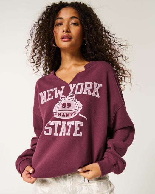 Hollister Purple Oversized-Sweatshirt mit eingekerbtem Ausschnitt und New York Graphic-Grafik