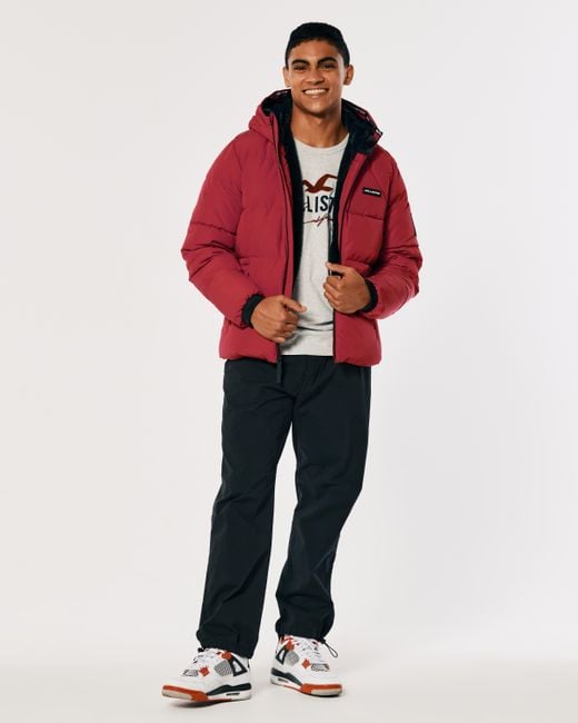 Hollister Winterjacke mit Kapuze und Kunstpelzfutter in Rot für