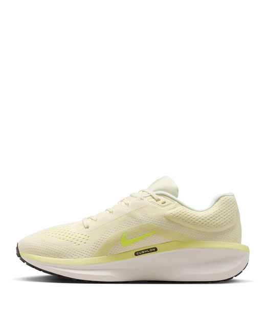 Nike Green Winflo 11 Road Running Shoes for men