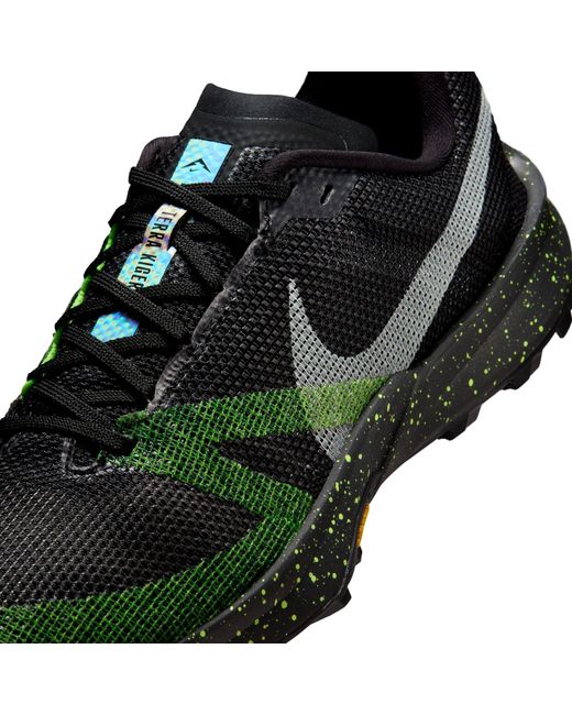 Nike Green Kiger 10 Trail Running Shoes for men