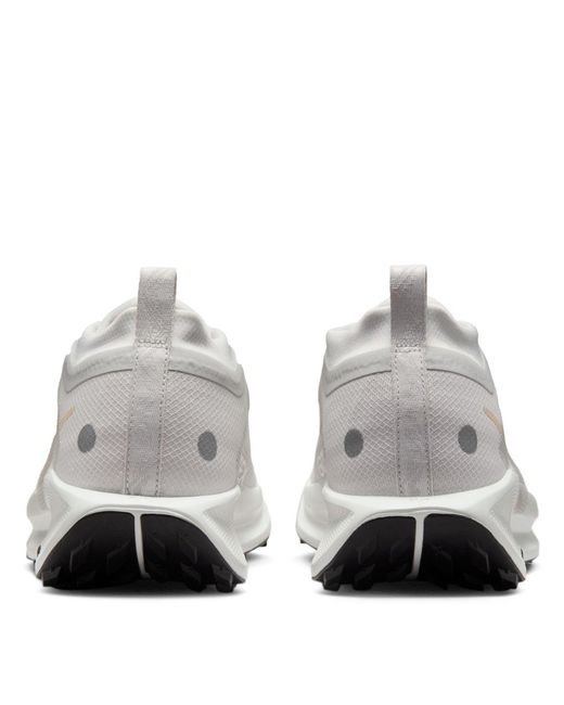 Nike White Pegasus Trail 5 Gore-Tex Running Shoes for men