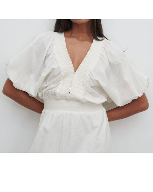 Pretty Lavish White P.Lavish Bailey Min