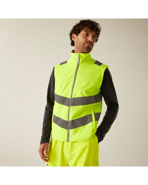 Regatta Green Hi-Vis Pro Contract Ablaze Softshell Bodywar for men