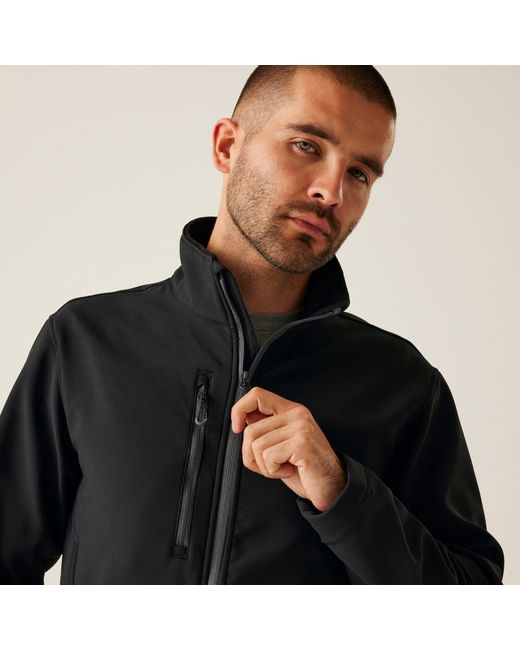Regatta Black H/M Softshell Jacket for men