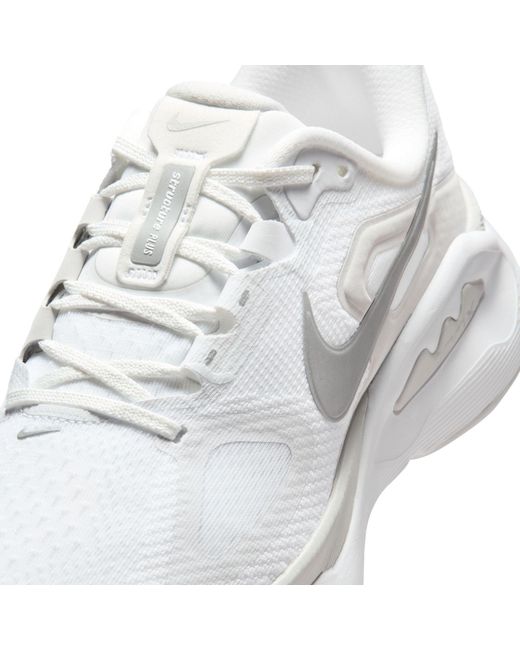 Nike White Everyday Running Shoes