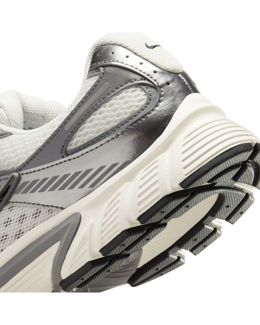 Nike Gray V5 Rnr Shoes for men