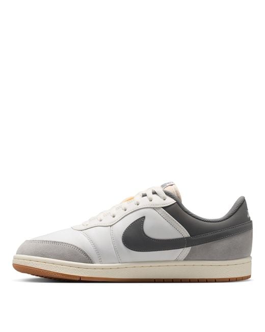 Nike White Low-Top Trainers for men