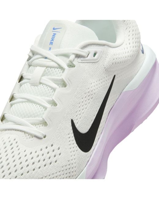 Nike White Winflo 11 Road Running Shoes