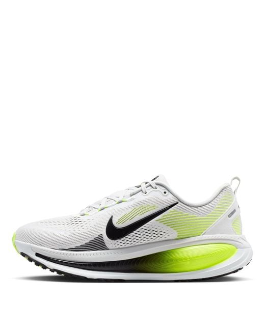 Nike White Vomero 18 Running Shoes for men
