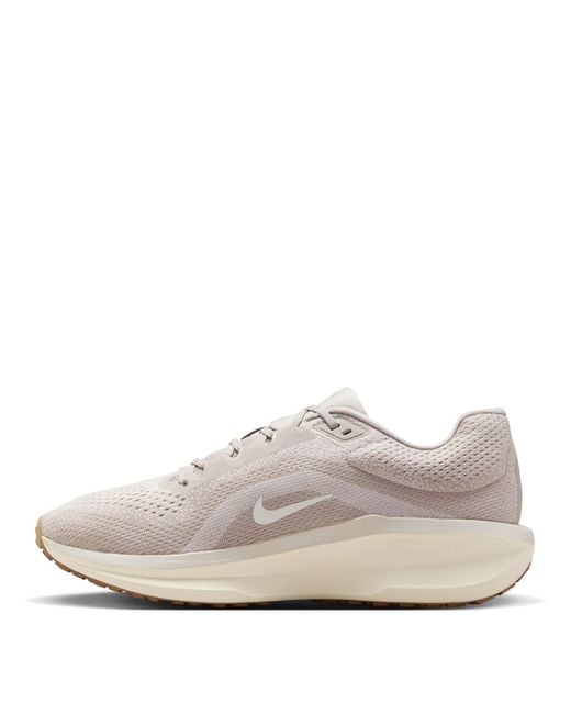 Nike White Winflo 11 Road Running Shoes for men