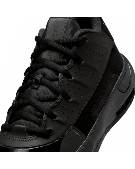 Nike Black Aj Max Aura 7 Shoes for men