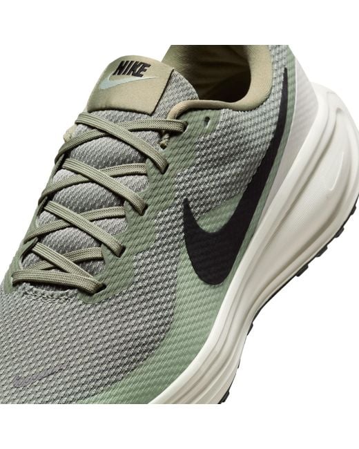 Nike Green Revolution 8 Road Running Shoes for men