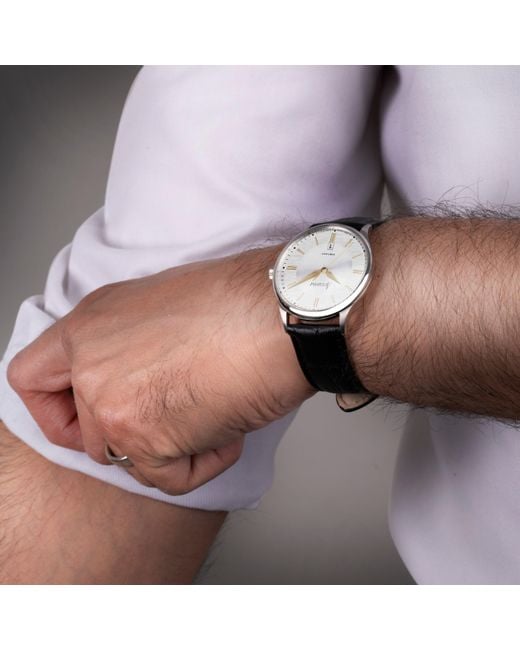 Accurist Metallic Classic Stainless Steel Classic Analogue Quartz Watch for men