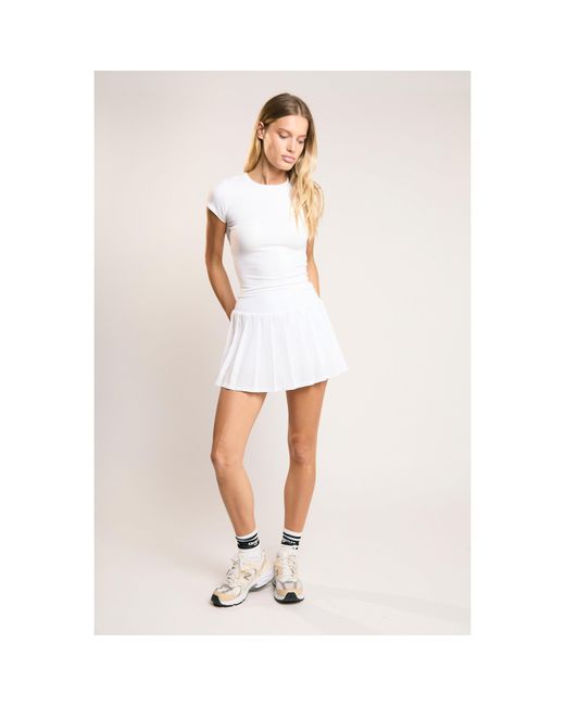 agon® White Signature Scoop-Neck Crop-Top
