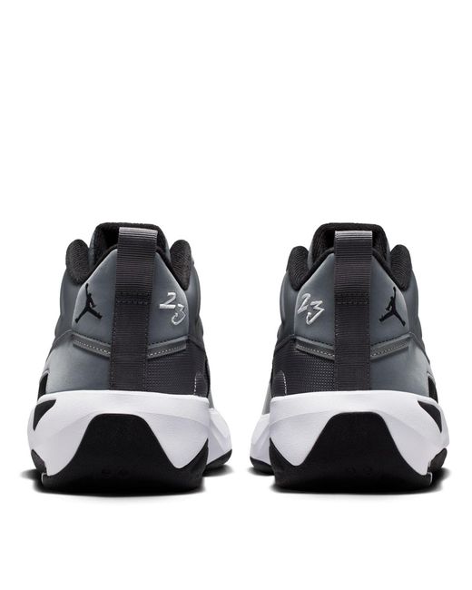 Nike Blue Aj Max Aura 7 Shoes for men