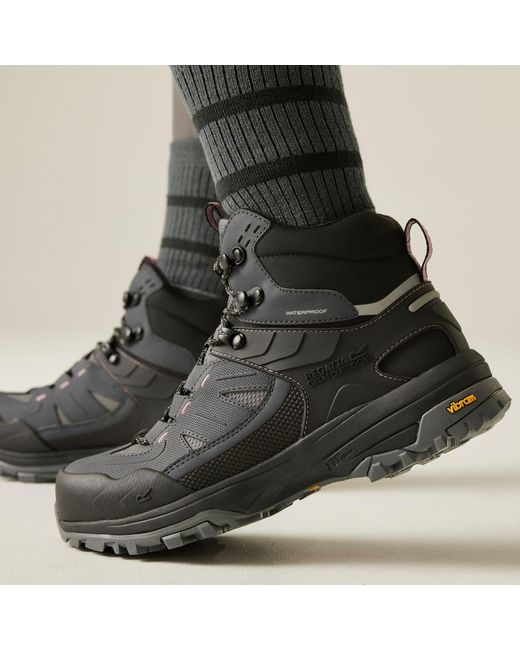 Regatta Black Regen Waterproof Isotex Boots
