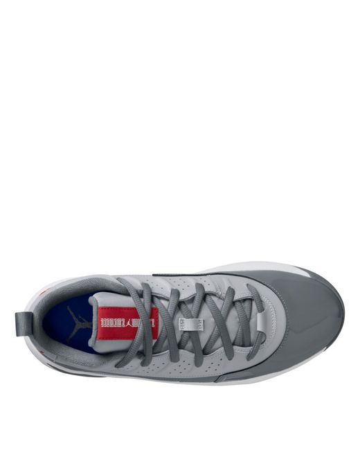 Nike Gray Aj Max Aura 7 Shoes for men