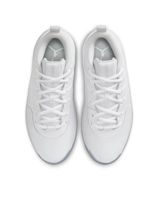 Nike White Aj Max Aura 7 Shoes for men
