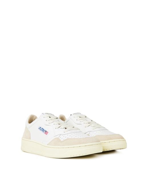 Autry White Medalist Low Top Trainers