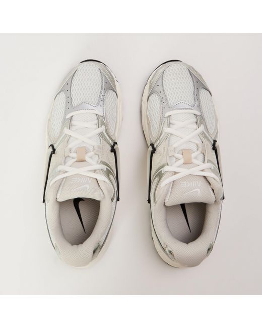 Nike White V5 Rnr