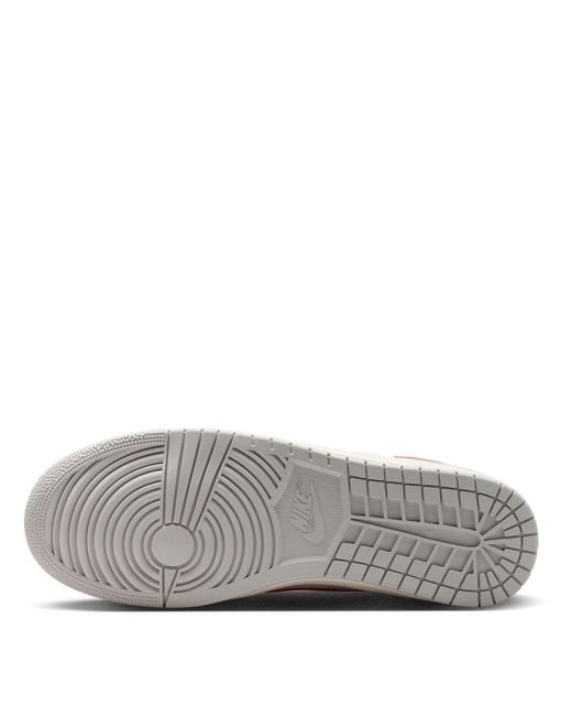 Nike Red Low-Top Trainers for men