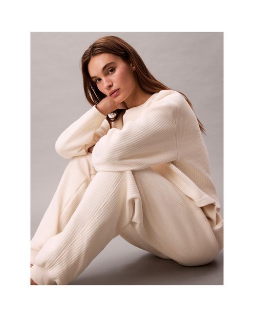 Calvin Klein White Calvin Qultd Joggers Ld54