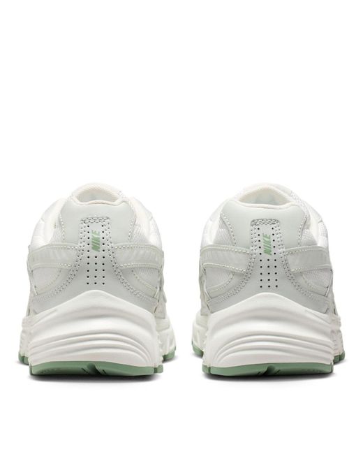 Nike White Initiator Running Shoe