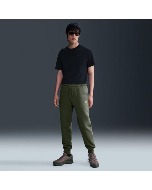 Nike Green Sportswear Club Fleece Jogging Pants for men