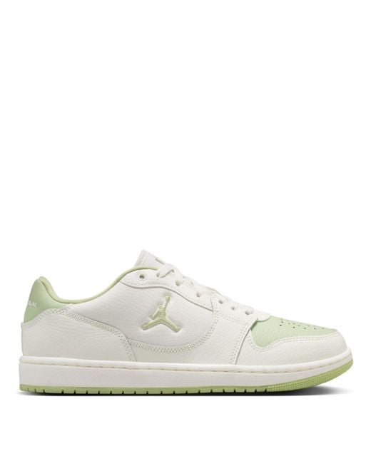 Nike White Low-Top Trainers