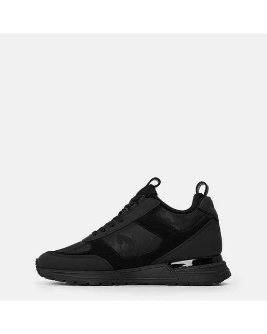 Mallet Black Diver Lite Trainer for men