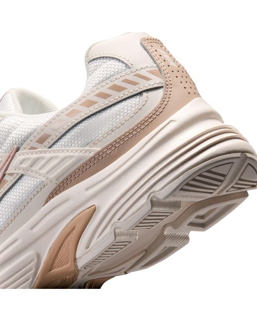 Nike White Initiator Running Shoe