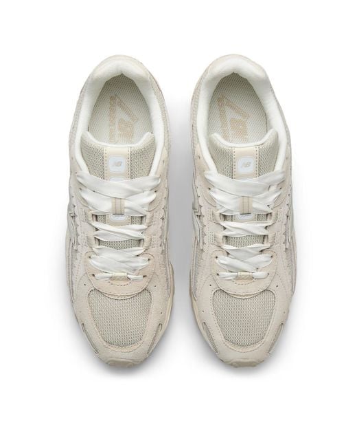 New Balance White Nb 204 Scallop