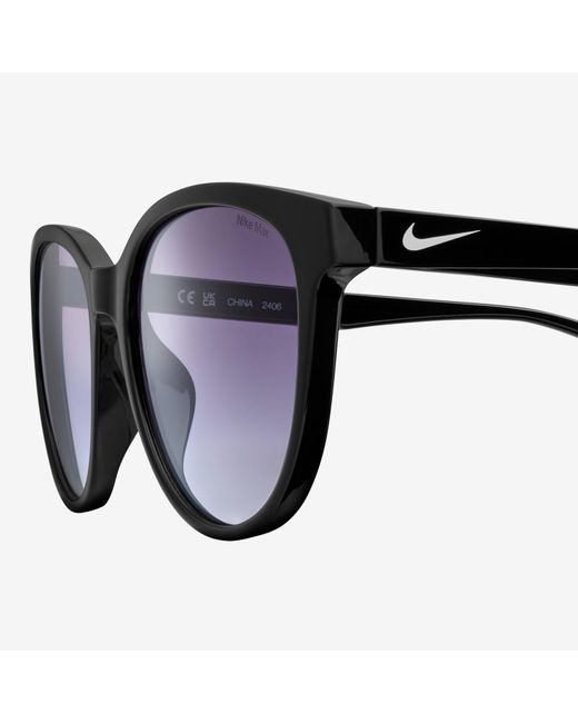 Nike Black Vital Trend