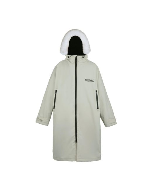 Regatta Green Adults Waterproof Quick-Drying Fleece-Lined Changing Robe