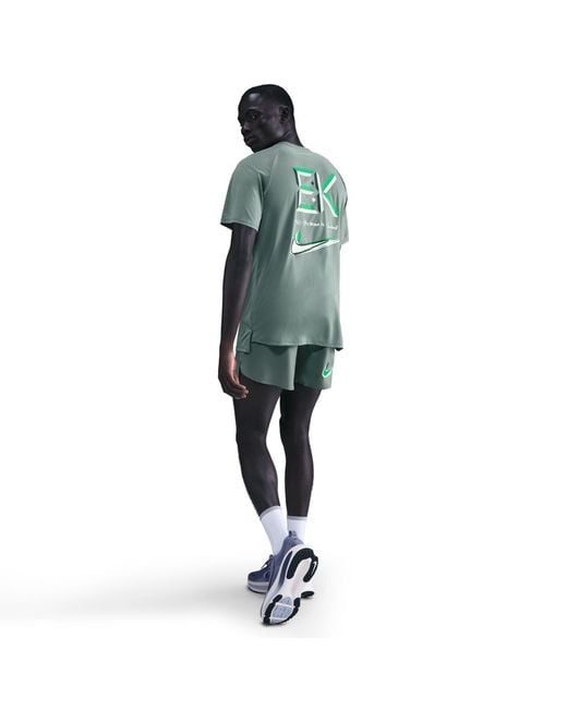 Nike Green Stride Short Sleeve T-Shirt for men