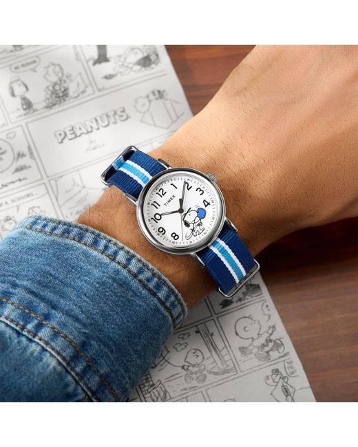 Timex Metallic Peanuts Quartz Analogue Watch for men