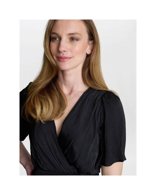Gina Bacconi Black Carole Flowing V-Neck Dress